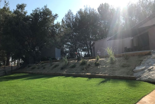 engazonnement jardin saint cyr sur mer